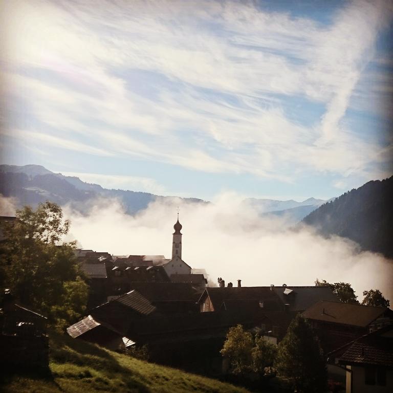 Gaestehaus Alpina In Fanas Cameră foto